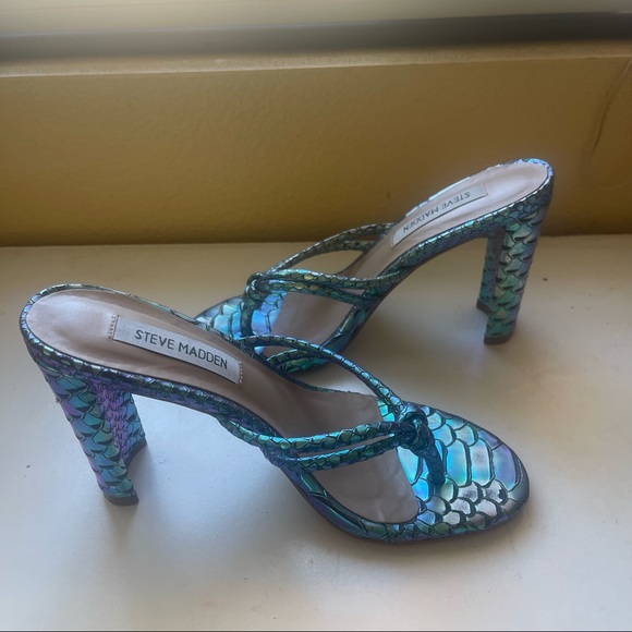 Steve Madden Unreal Mermaid Green Heels - Picture 7 of 8